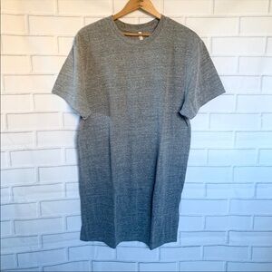 FEAR OF GOD. Essentials. Long fit gray tee. Sz S